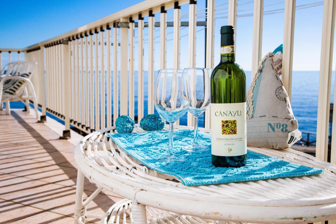 Terrazza Lungomare, E Sei In Spiaggia... 卡拉古诺内 外观 照片