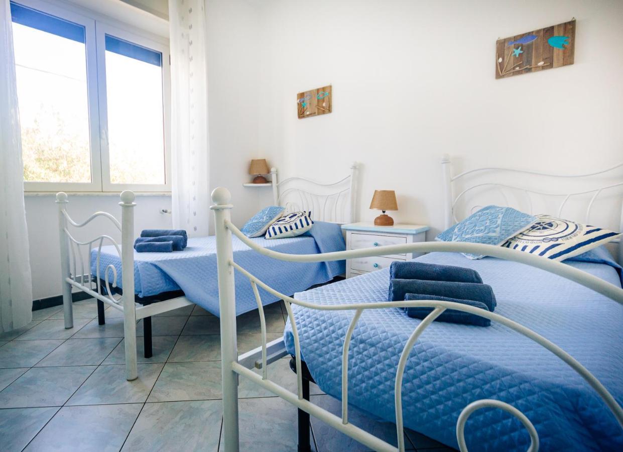 Terrazza Lungomare, E Sei In Spiaggia... 卡拉古诺内 外观 照片